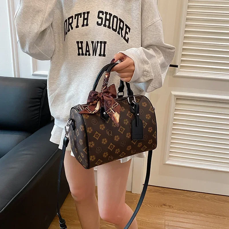 2025 High-Quality Commuter Bag - Structured Luxury Print, Stylish Versatile Shoulder Messenger for Work