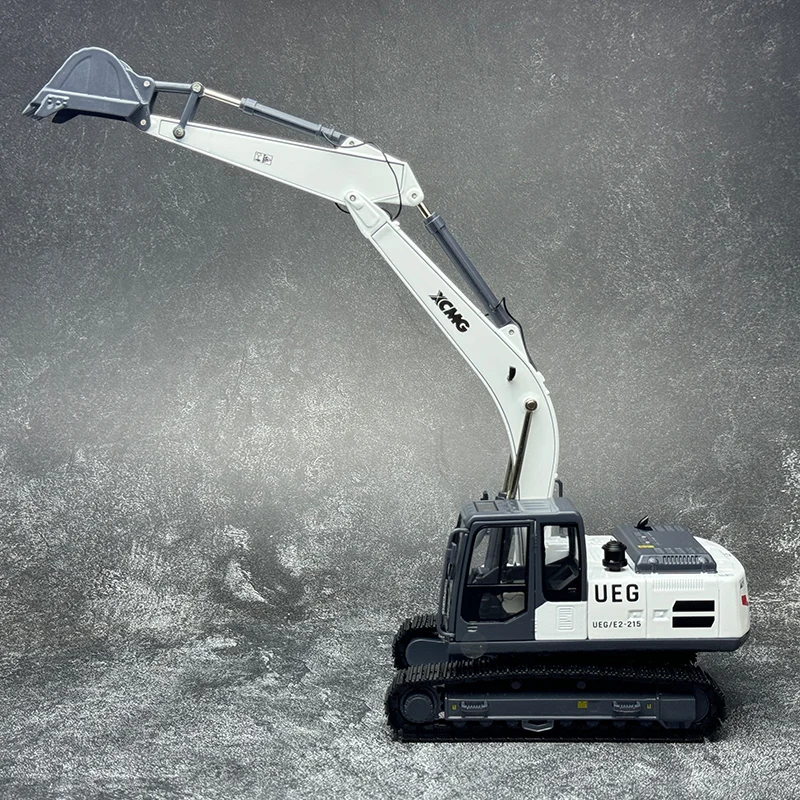 XCMG 1:35 XUGong XE215DA excavator UBG/E2-215 alloy construction machinery model Wandering Earth painting static model holiday