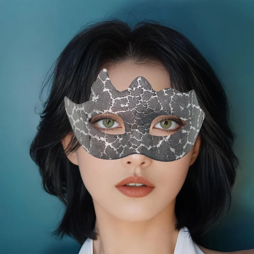 

Creative Plastic Halloween Masks Durable Gold Jazz Mask Reusable Venetian Masquerade Half Face Mask Women