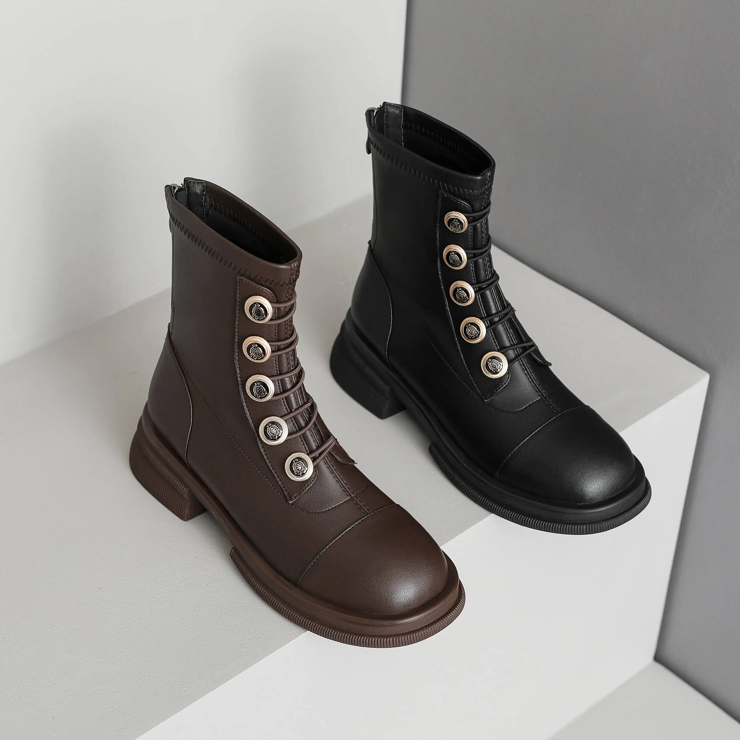 Krazing Pot Cow Leather Med Heels Metal Button Preppy Style Western Boots Winter Shoes Luxury Zip Classics Stretch Ankle Boots