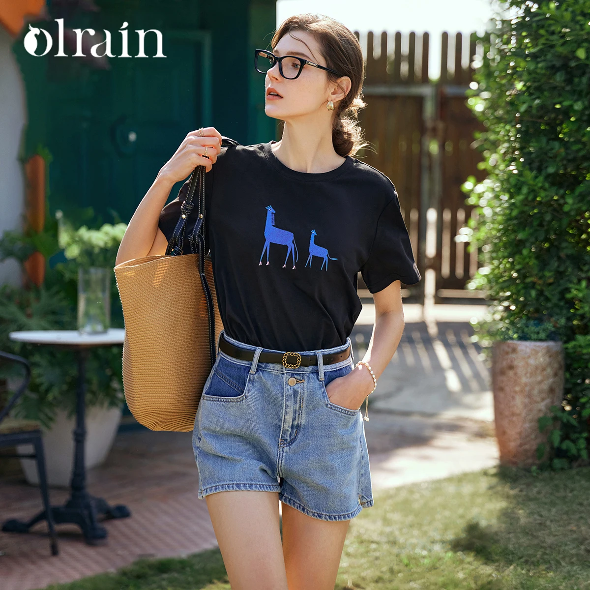 OLrain Damen-T-Shirt, Schwarz, Giraffen-Stickerei, Kurzarm, lockerer Rundhalsausschnitt, lässiges T-Shirt, 2026 Frühling, französische Kleidung, O58XT81668