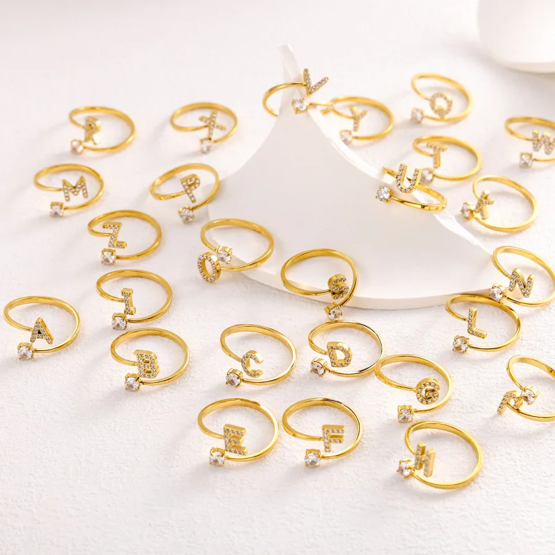 Vergoldeter Strass-Buchstabenring, offener, verstellbarer Ring aus Edelstahl, Initialen-Alphabet, zierlicher stapelbarer Fingerschmuck für Damen, Geschenk.