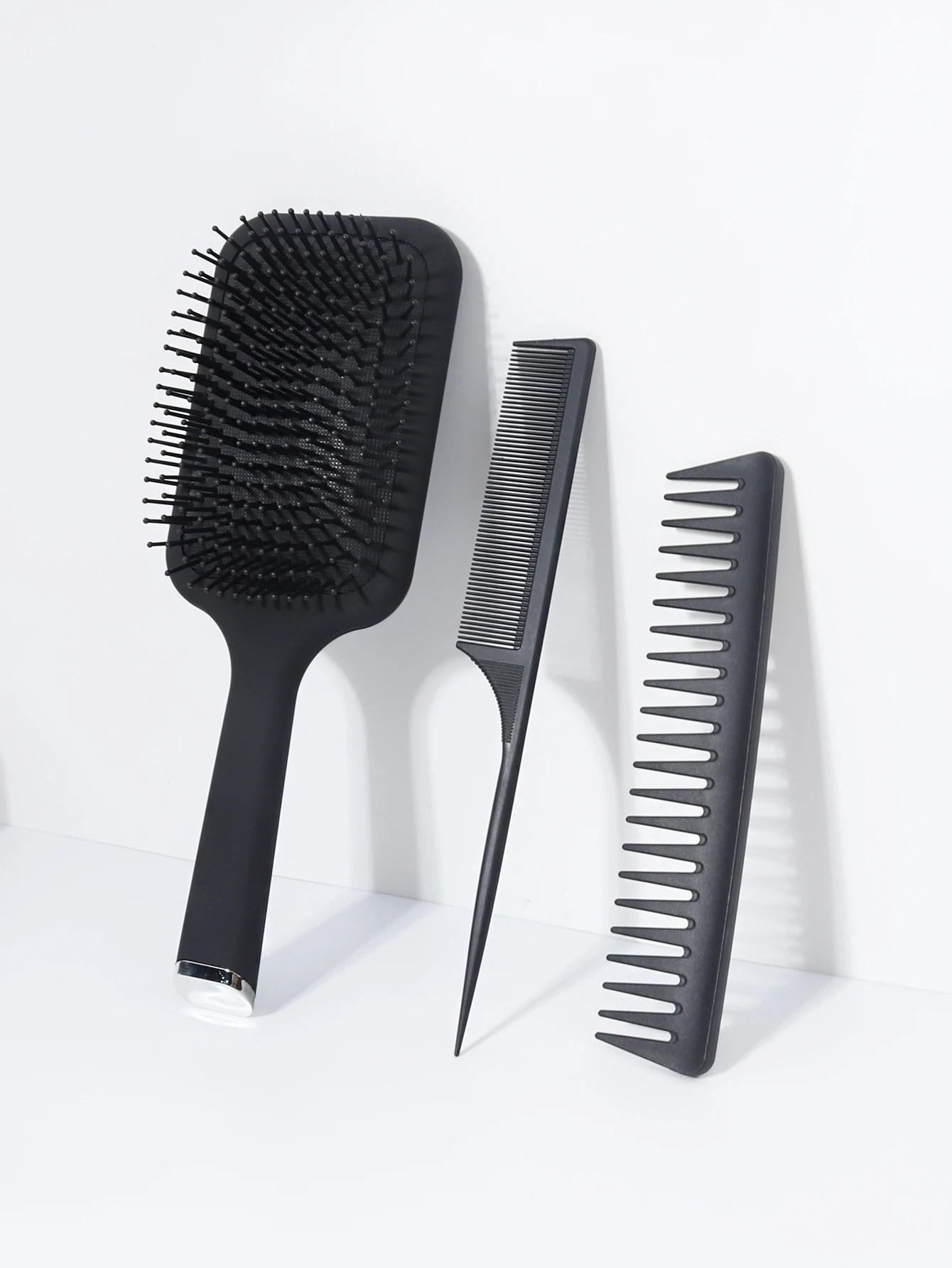 

Набор расчесок из 3 предметов, расческа для укладки, расческа для массажа кожи головы, подходит как для мужчин и женщин, специально разработан для париков из натуральных волос.