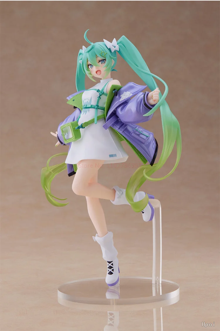 In Stock Original Taito Hatsune Miku Figure Sport Fashion Ver Anime Action Figurine Miku Collectable Statue Dolls Model Toys