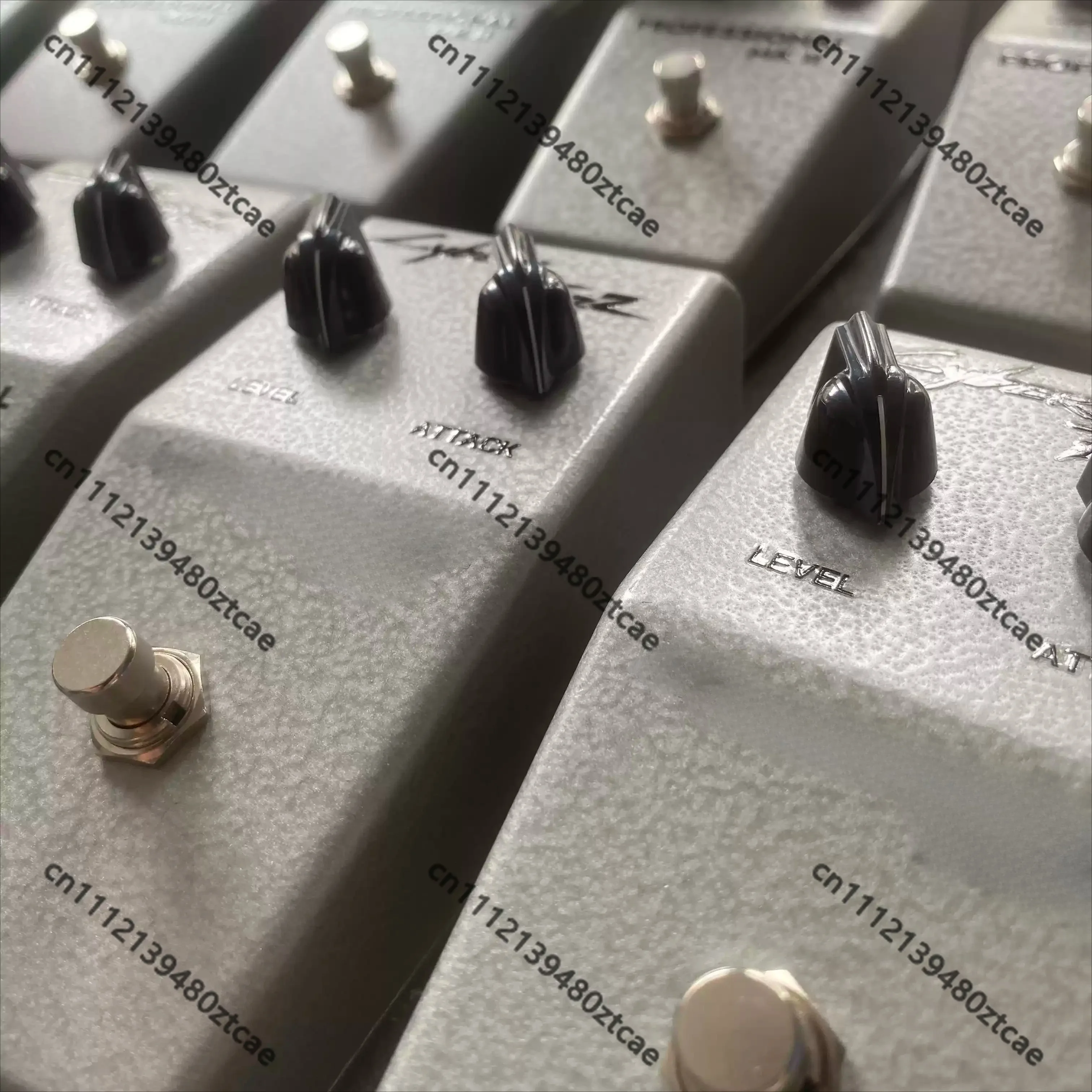 Vintage Classic Fuzz Distortion Effect Pedal Single Block Warm Retro Tone Processor True Bypass for Electric Guitar Bass