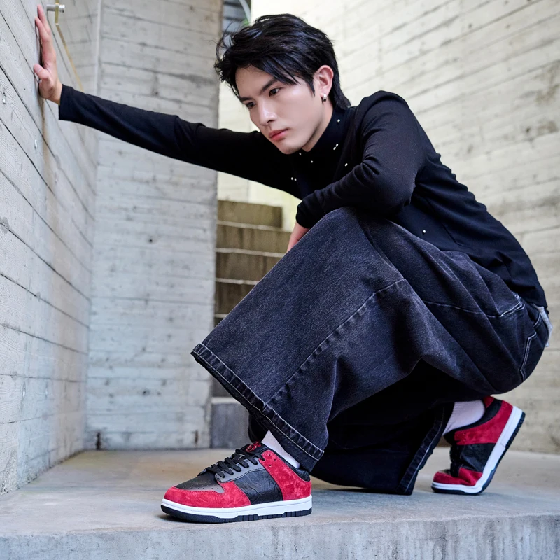 2026 Men Retro Sneakers Casual Sports Shoes Red Black Fashion Comfortable Daily Footwear