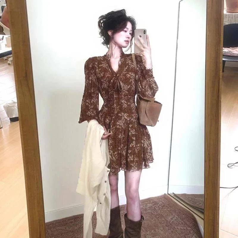 Robe élégante à manches longues, nouveau Style français rétro, tempérament Floral, col en v, taille ruban, polyvalente, à la mode, automne
