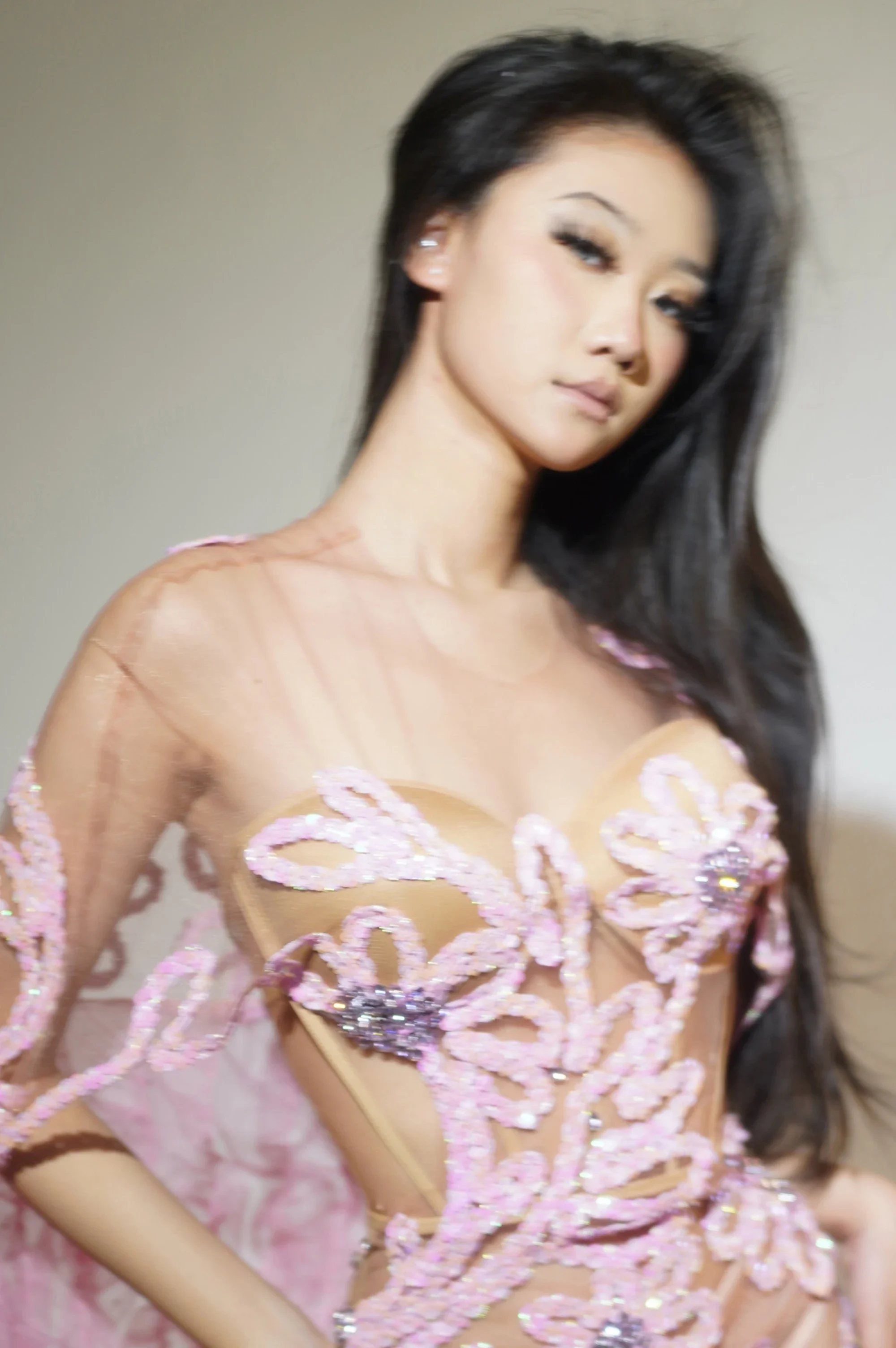 Vestido transparente para fiesta de graduación, celebración de cumpleaños, disfraz de cantante, ropa de escenario, vestido largo Sexy con volantes y lentejuelas para mujer