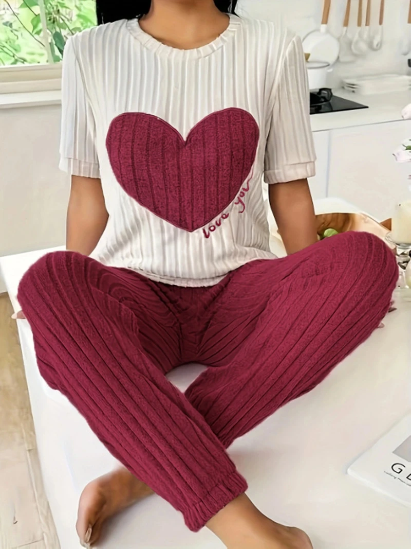 Super-Soft Women's Pajama Set Short-Sleeve Round Neck Heart Print Top And Solid Long Pants Comfortable Fit Sleepwear Loungewear