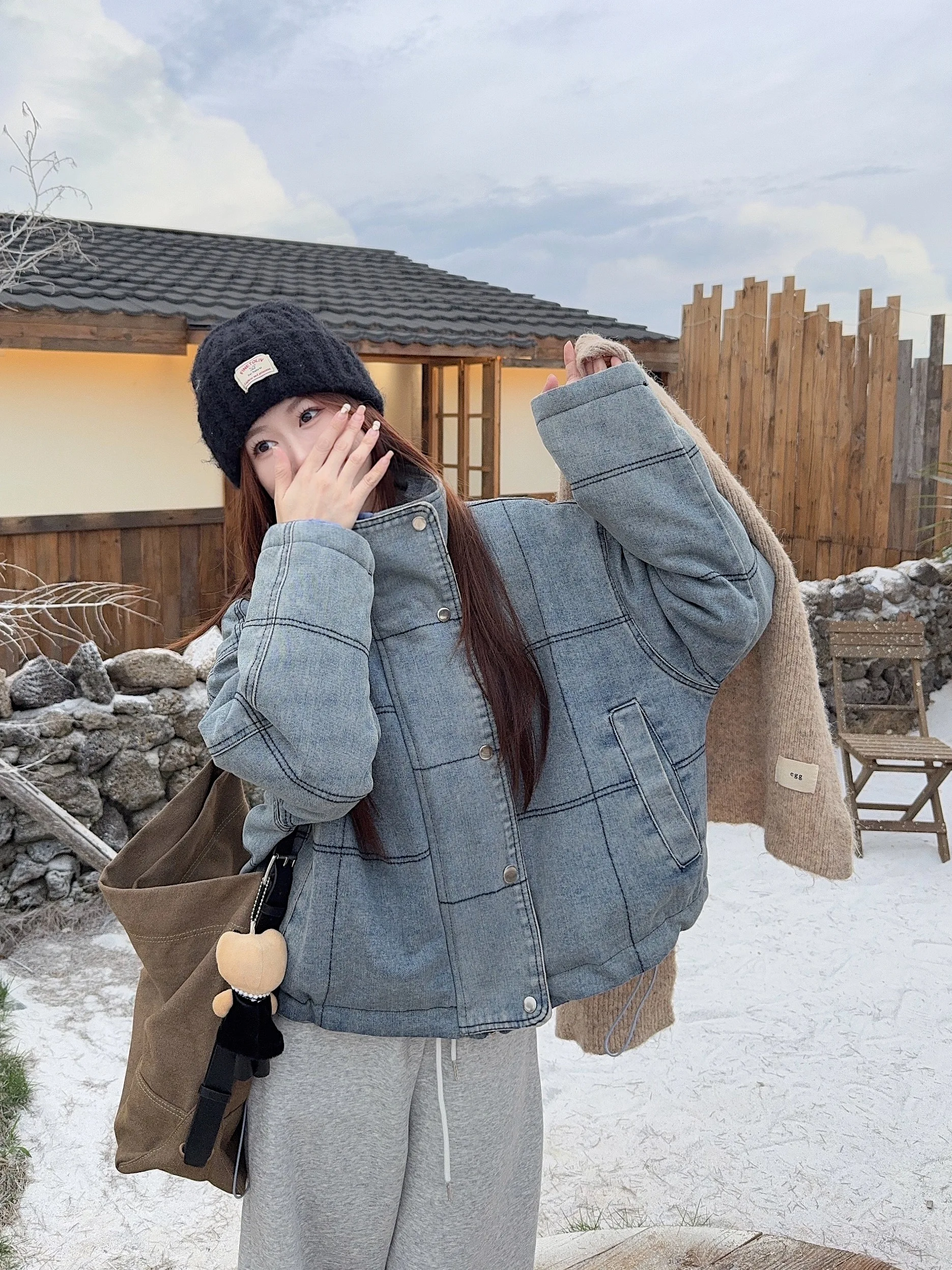 Cappotto di jeans con cappuccio in pelliccia di peluche da donna invernale con bottoni vestibilità regolare per il tempo libero ufficio urbano con cappuccio telai a strati collo alto trapuntato quotidiano
