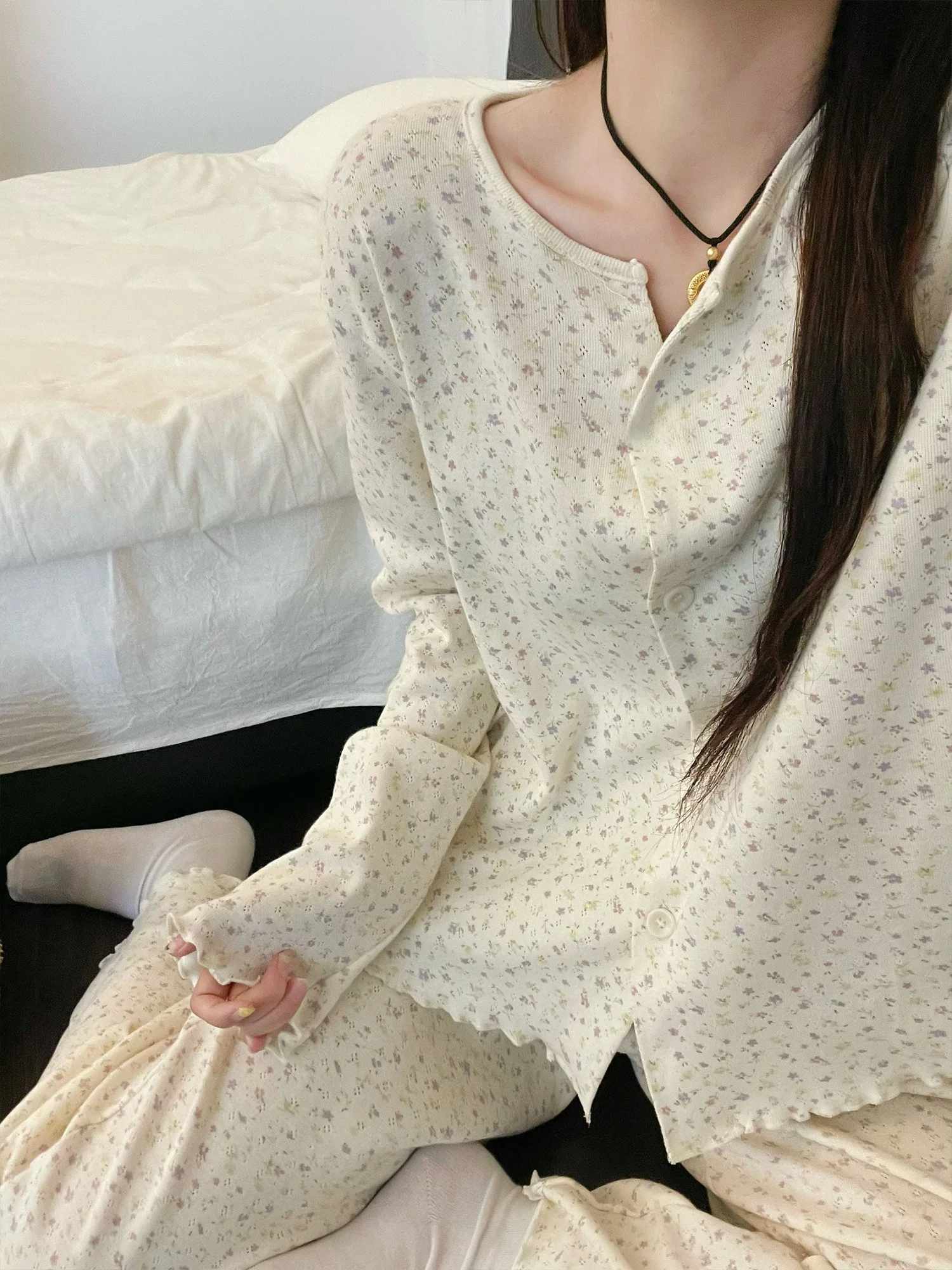 甘い花柄の純綿長袖女性用寝間着快適なホームウェアセット大きいサイズ秋冬に最適