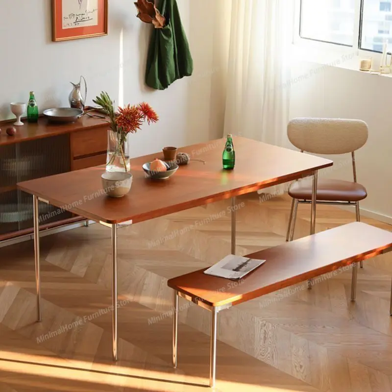 

Прямоугольный обеденный стол в стиле Mid-Century Modern - деревянная столешница, тонкие металлические ножки, минималистичный кухонный стол для 4-6 человек
