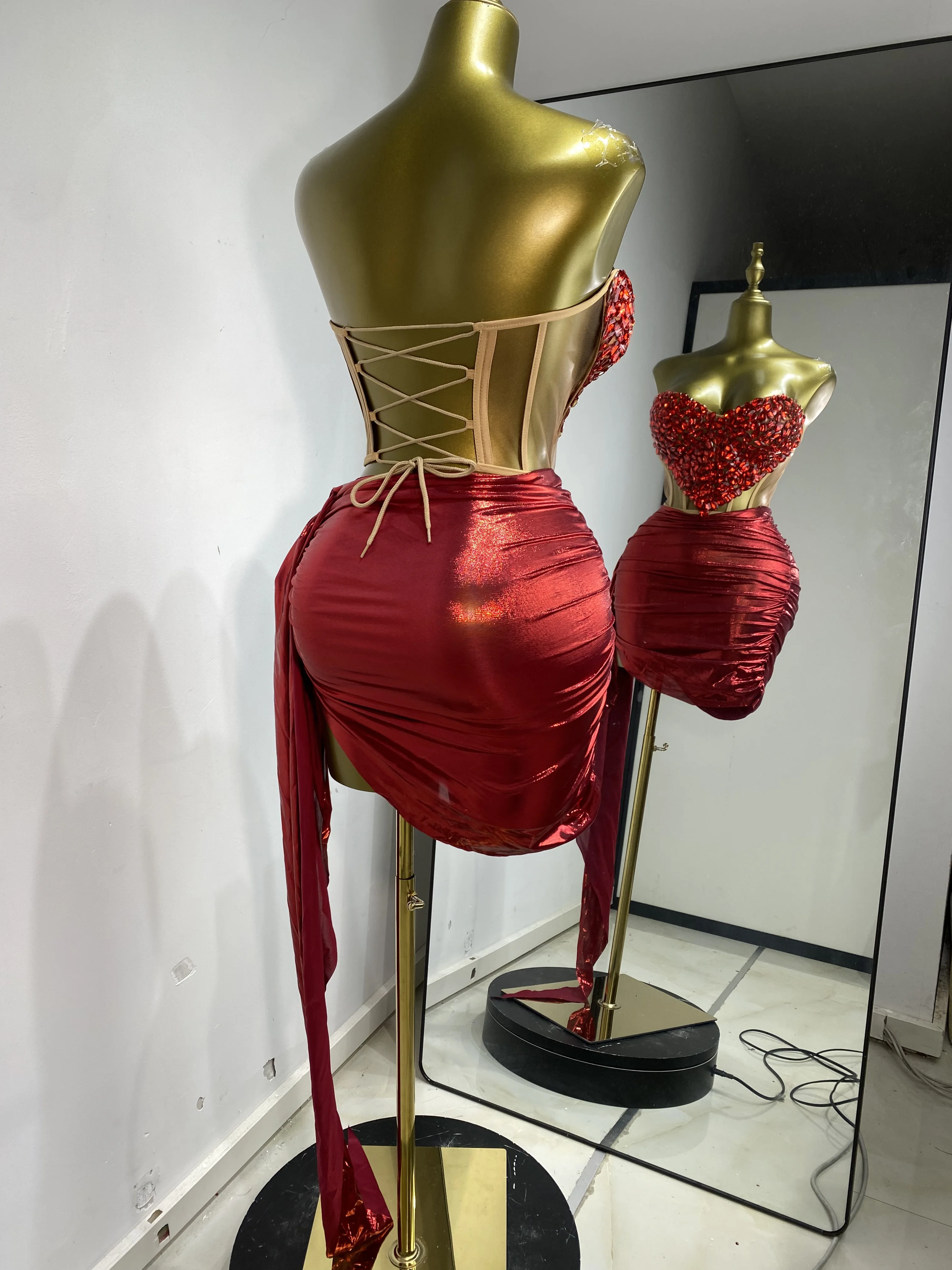 

Sexy Red Sweetheart Rhinestone Strapless Top And Mini Skirt Two Pieces Set Women Sparkly Birthday Party Evening Club Outfits