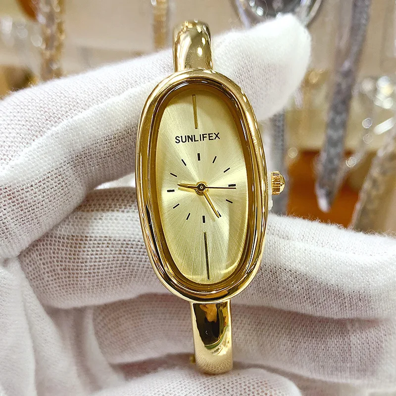 Oval-Shaped, Fashionable, Retro, And Minimalist Bracelet Watch For Women; Exquisite Women'S Wristwatch; A Great Gift For Women.