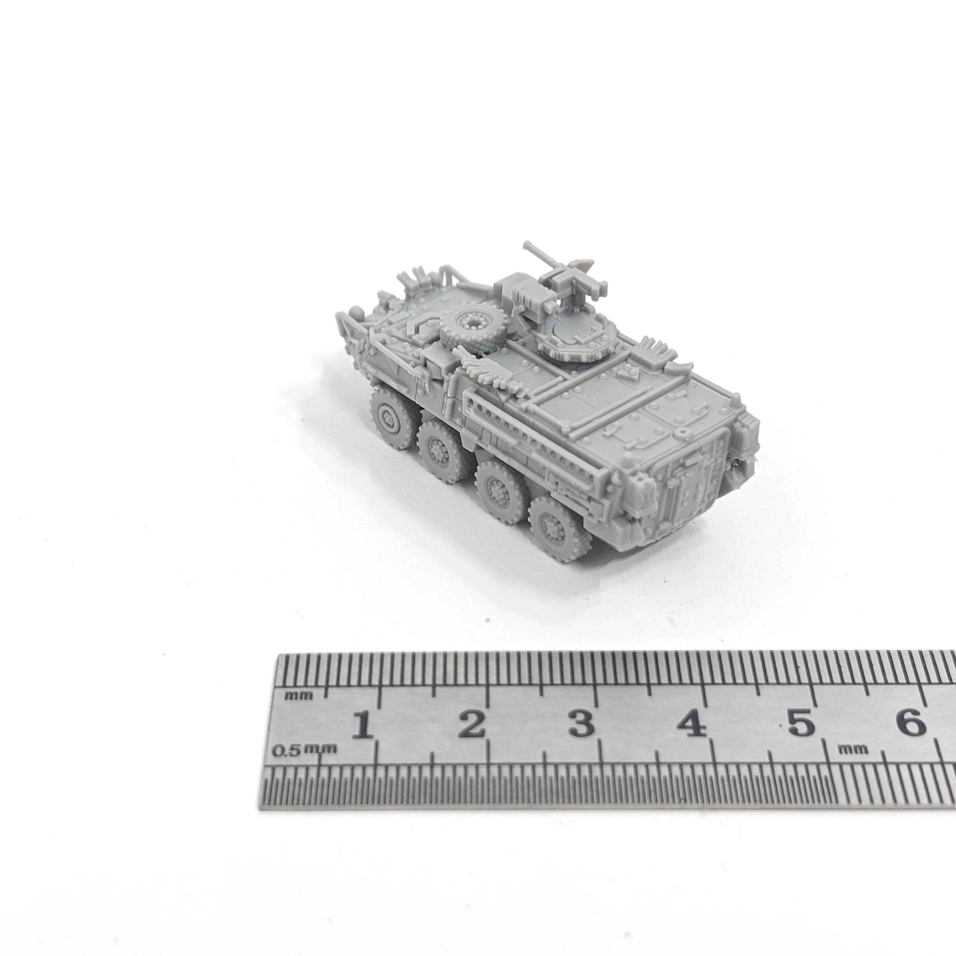 1/144 Scale M1127 Stryker Reconnaissance Vehicle MODEL KIT - Image 5
