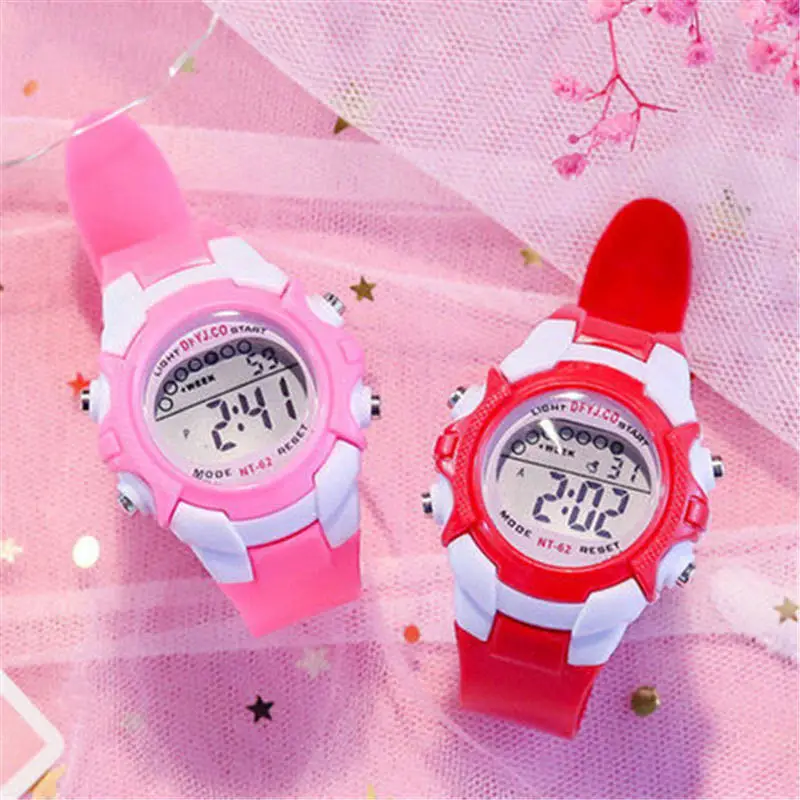 Fashion Electronic Wristwatch for Boys and Girls Simple Design Silicone Strap Kids Sports Watch Colorful LED Digital Watch Clock