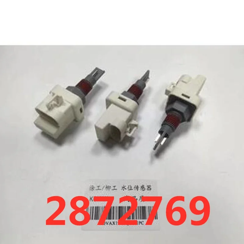 

Датчик уровня воды для XCMG 135 / Liugong, номера 2872769/4928568, 2026 год, как на фото