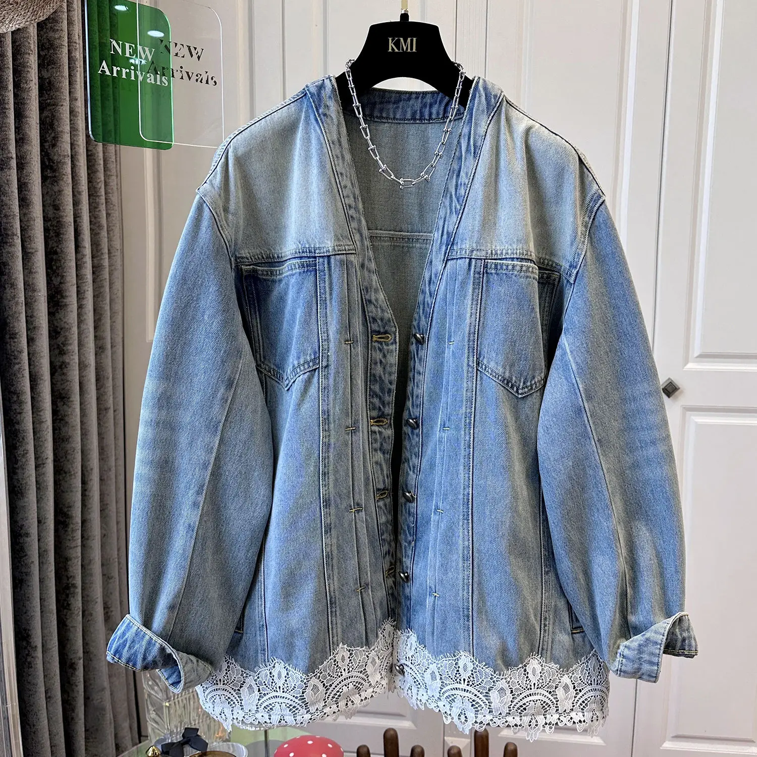 

V-neck Lace Patchwork Denim Jacket For Women Loose And Fashionable Spring And Autumn New Style 2025