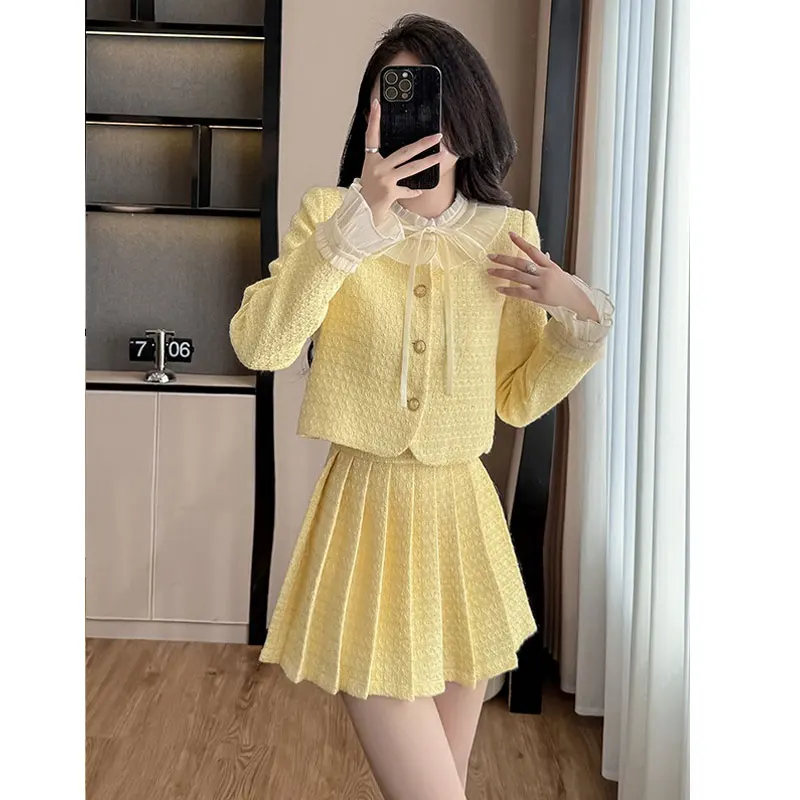 سترة نسائية قصيرة من الصوف الخشن الأصفر مكونة من قطعتين + تنورة مطوية 2025 مجموعة جديدة لخريف وشتاء نمط عطر صغير #1