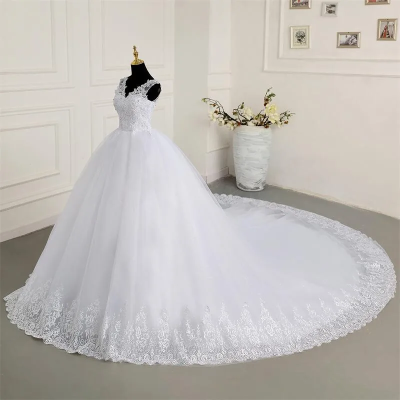 Pure White Sleeveless Wedding Dresses 2023 New Classic V-neck Vestido De Noiva With Large Train Luxury Lace Robe De Mariee