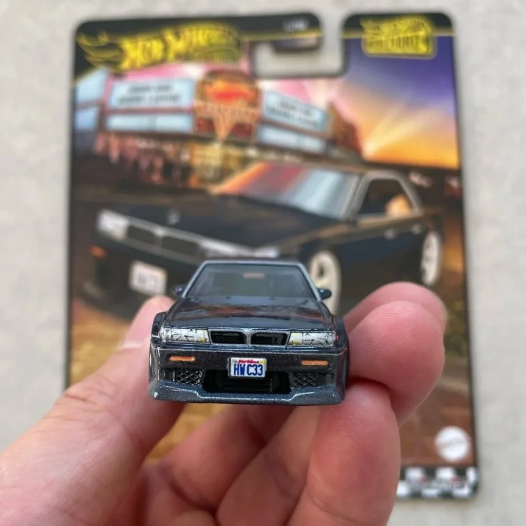 Hot Wheels Premium 1:64 2025 Boulevard NISSAN LAUREL C33 véhicule en alliage moulé sous pression corps en métal modèle de voiture à collectionner jouets cadeaux pour garçons