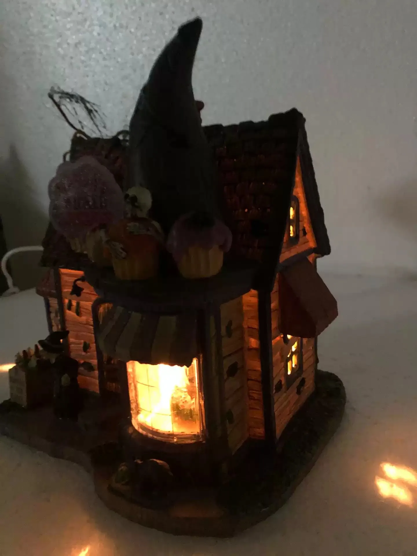 Halloween Decor Lemax Creative Night Lamp House Miniature Version of European Building Home Furnishing Living Room Ornament Gift image 6