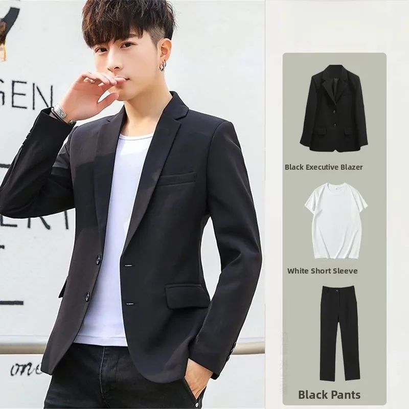 

Мужской повседневный костюм-тройка: пиджак, брюки, жилет. Приталенный крой, однотонный дизайн. Осенняя коллекция.