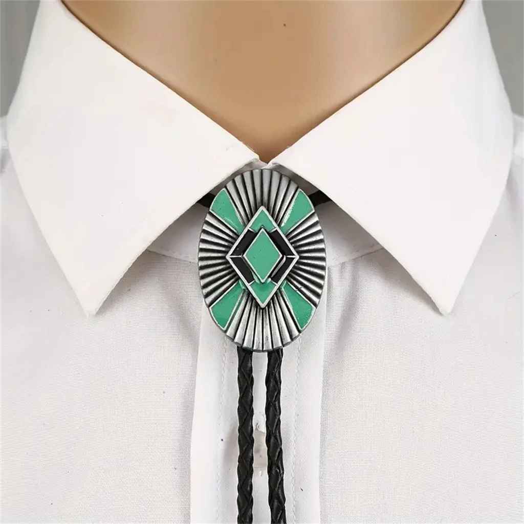 Carte Totem bolo tie