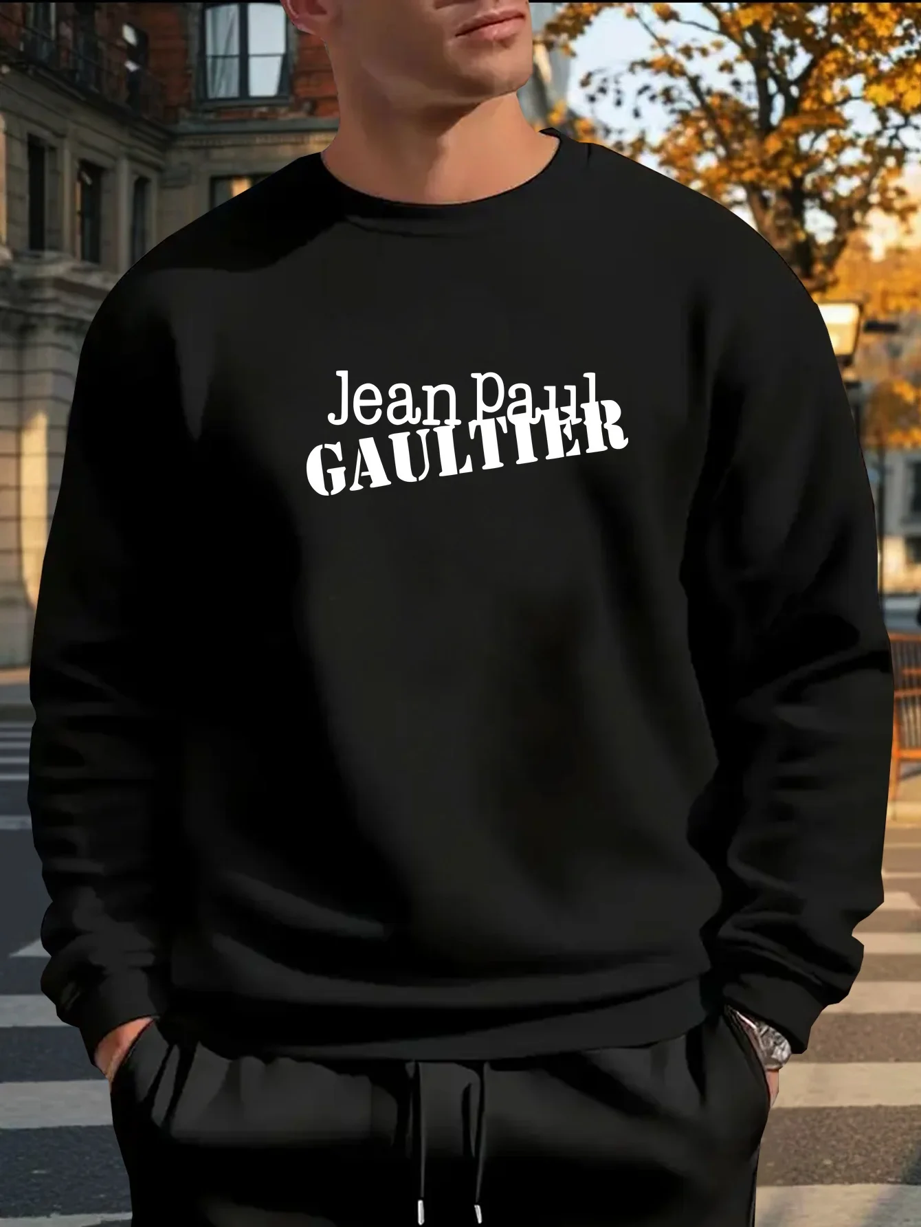 

Мужская повседневная толстовка с рисунком — свободный пуловер с круглым вырезом и жирным принтом «JEAN PAUL GAUTIER»