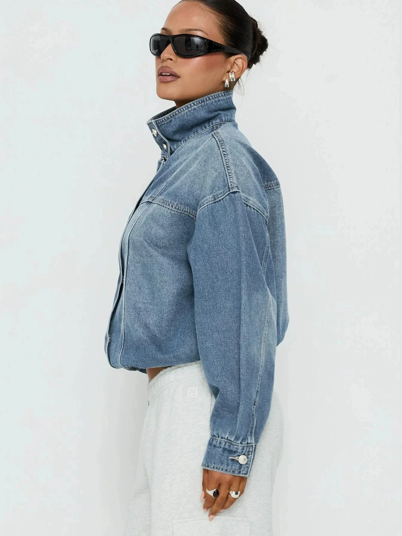 Herbstliche amerikanische Vintage-Damen-Jeansjacke mit Stehkragen, locker geschnitten, langärmelig, modisch, lässig, Streetwear, Winter-Jeansjacke – Detail 3