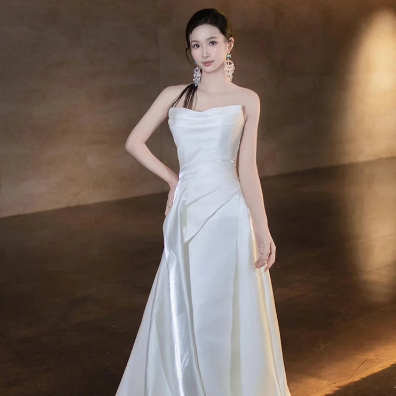 بسيط أنبوب الأعلى ضوء فستان الزفاف 2025New الزفاف عالية الجودة الساتان طرحة الزفاف الفرنسية زائدة فستان الترحيب