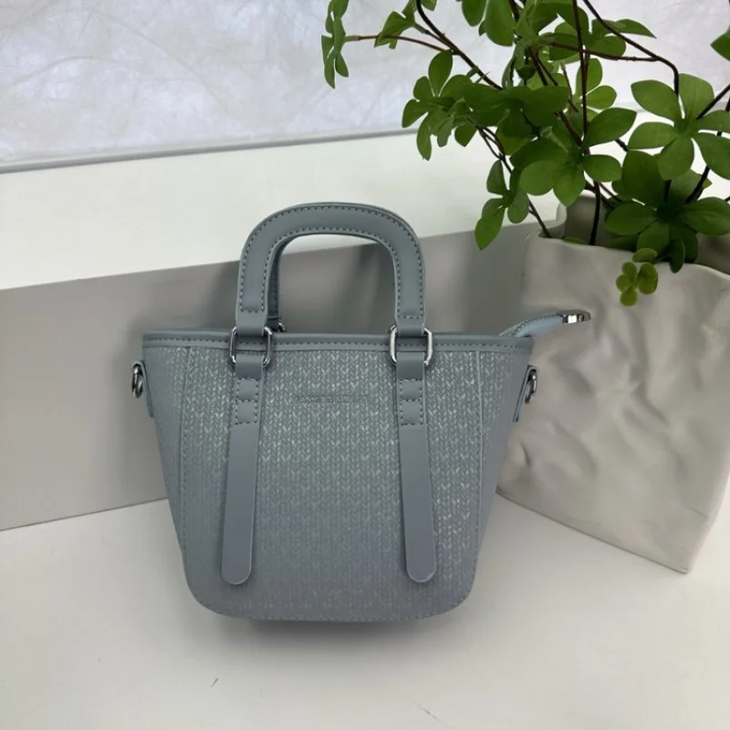 

Elegant Top Handle Tote Bag For Women In Durable Leather With Spacious Compartment For Shopping