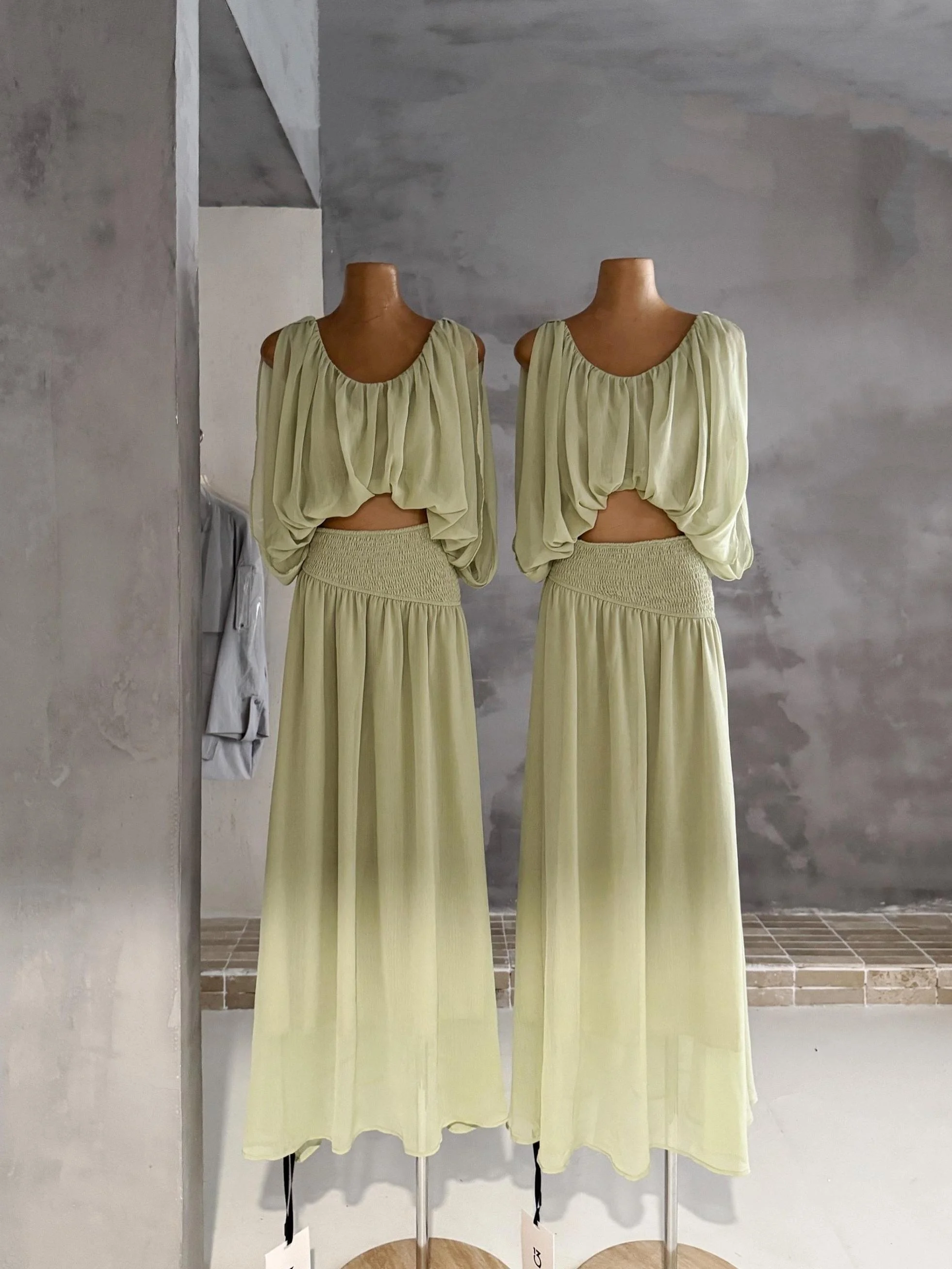 

Romantic Silk T-Shirt And High Waist Skirt Set for Women Elegant And Casual Summer Outfit Short Sleeve Crew Neck Top