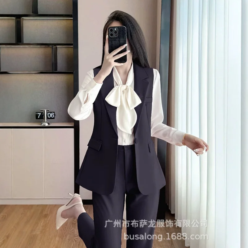 2026New gray high-end vest suit for women, fashionable professional attire, age-reducing vest for women, suitable for job interv