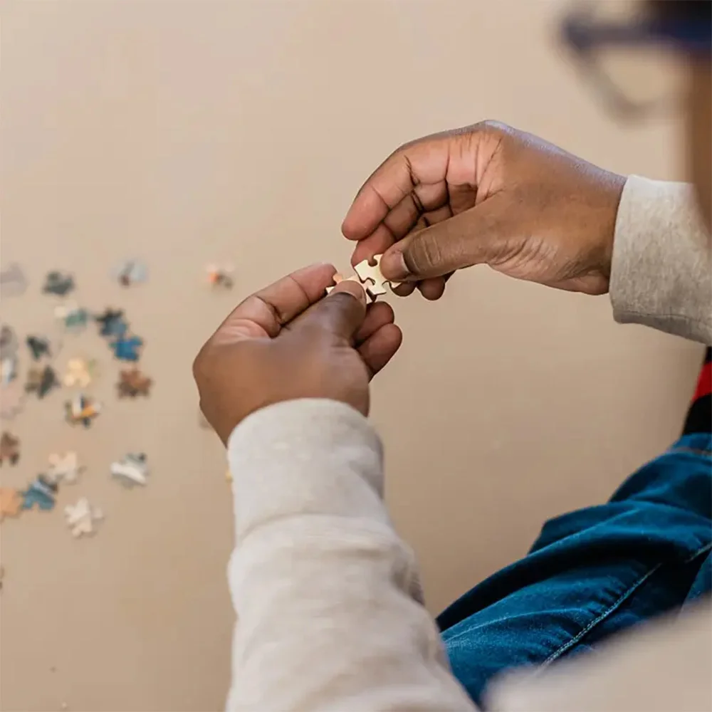 1000 قطعة من ألغاز معبد السماء الليلية اليابانية وأزهار الكرز - مستوى متقدم مقاوم للخدش مع فوانيس متوهجة وم