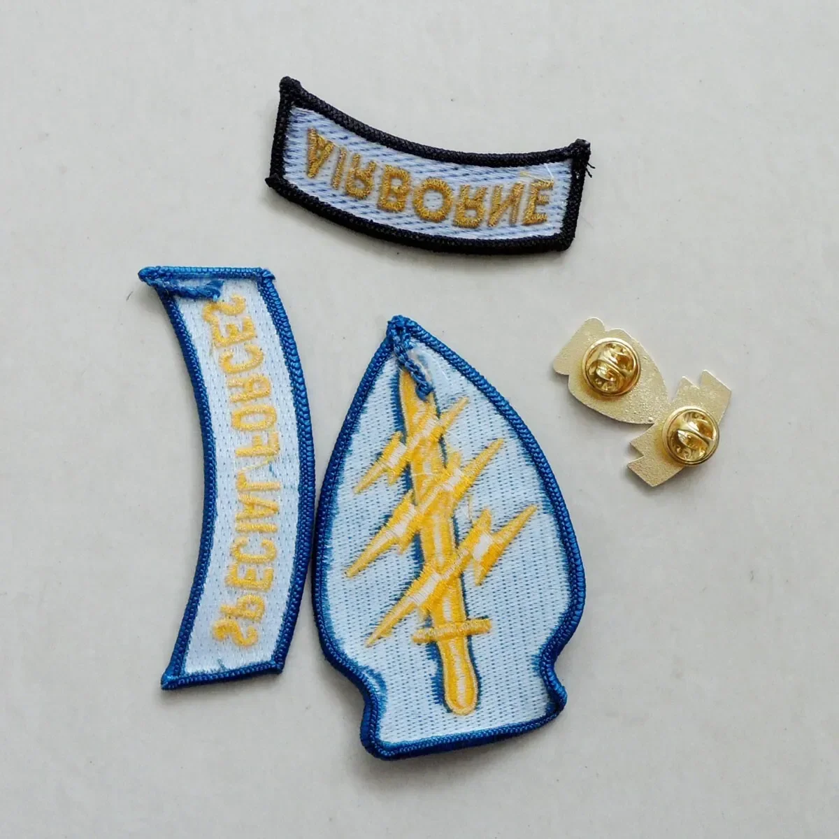 tomwang2012.U.S. Army Special Forces Airborne Ranger Patch special forces hat badge pin PAIR