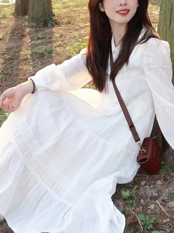 2024 New First Love Gentle Style White Dress Fairy temperament Summer French niche design sense medium length dress R3T2