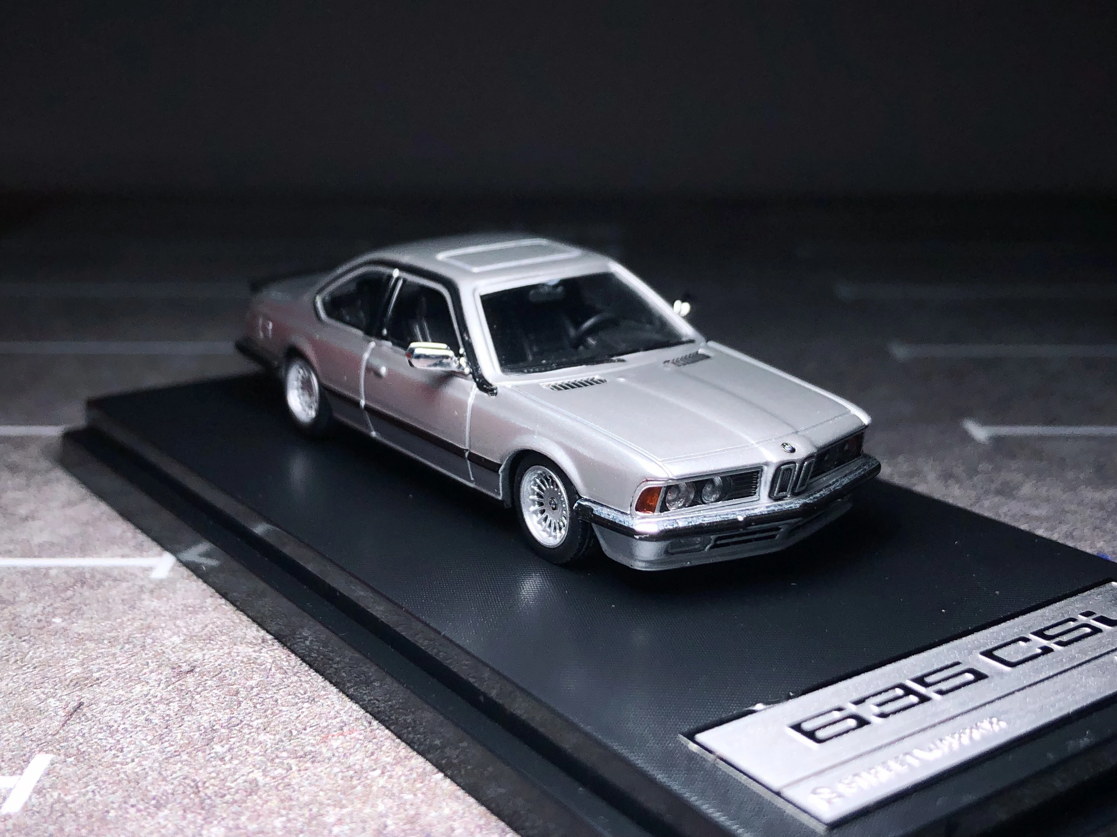 

SW 1:64 Silver E24 635 CSI coupe Classic Sports Model Diecast Metal Car Collection Limited Edition Hobby Toys