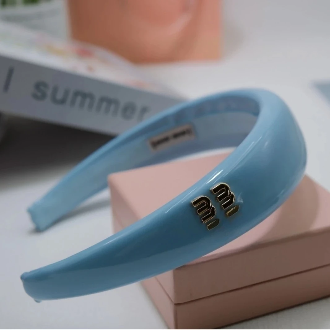 

Sweet Pink Summer Headband Mi Patent Leather High Crown French Retro Hair Clip