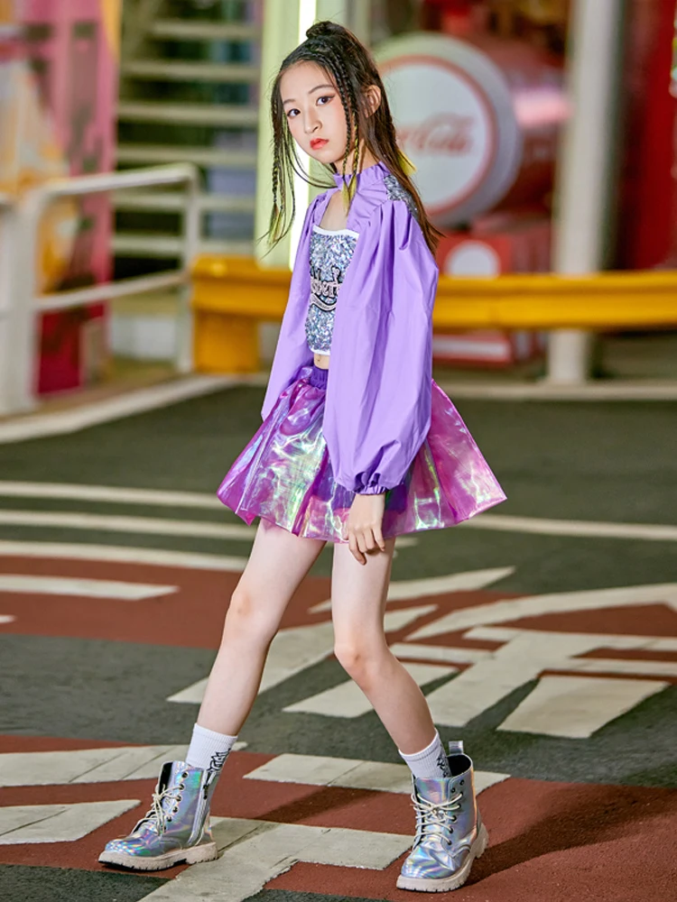 子供のためのステージパフォーマンスの彫刻服、モダンなダンスコスチューム、女の子のためのヒップホップの服、紫のスパンコールの衣装、ジャズ