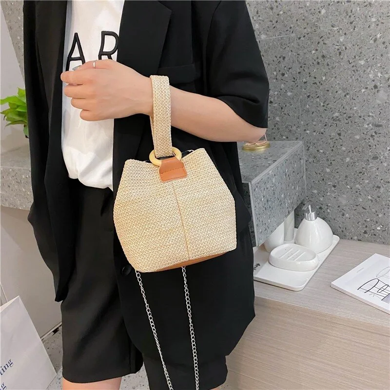 

Women's New Trend Messenger Bucket Bag Small Fresh Handbag Student Woven Forest Beach Straw