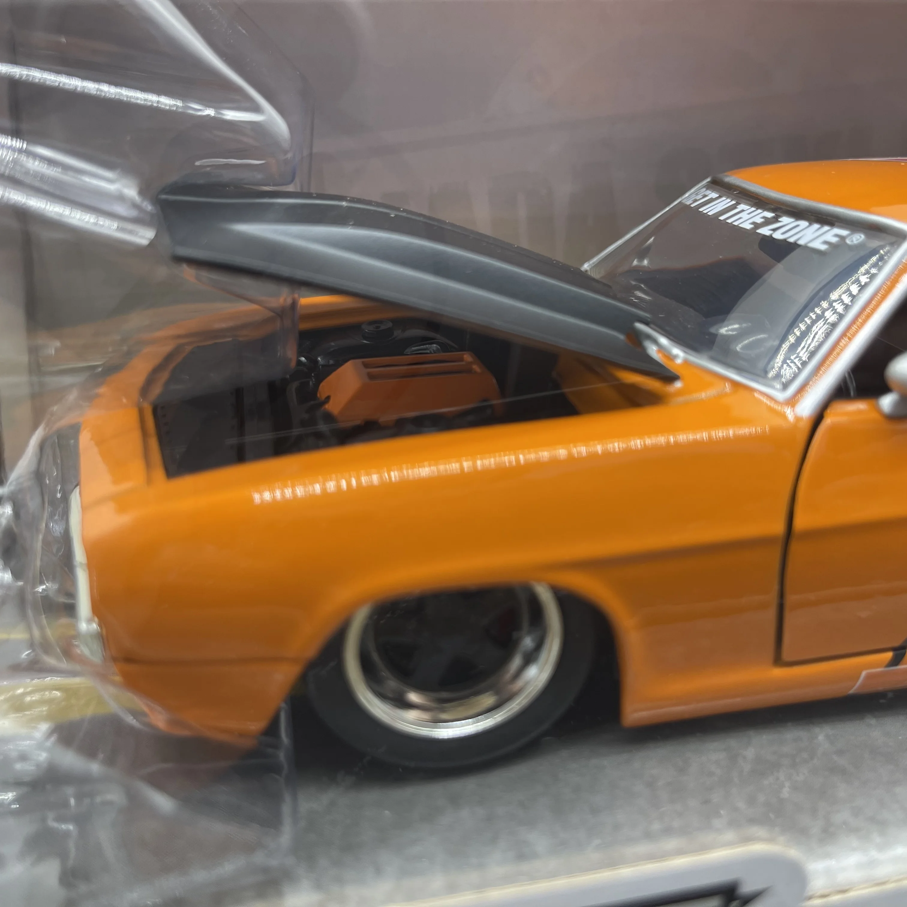 Jada Toys Bigtime Muscle 1:24 1969 Chevy Camaro Die-cast Car Orange Model for Kids and Adults Piggy Bank