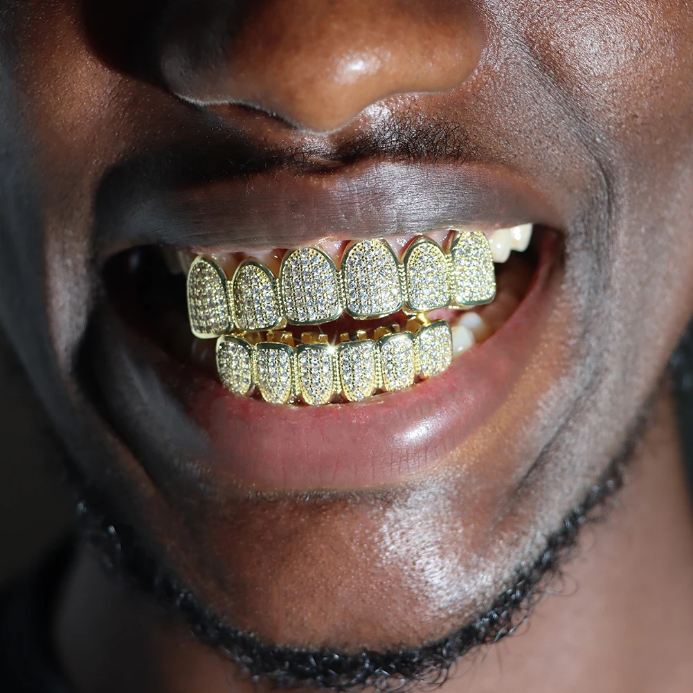 Banhado a ouro e prata Iced Out CZ Dentes Grillz, Bling Unisex, Zircão Completo, Conjunto de Grelhas Superior e Inferior Pave, Punk Hip Hop, Jóias Dentárias