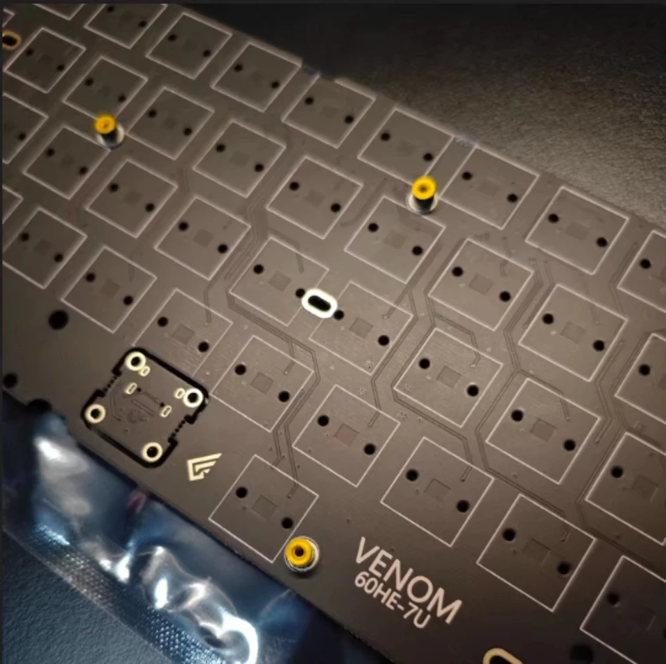 Geonworks Venom 60 He Location Plate Magnetic Keyboard Customized