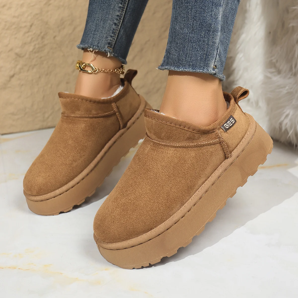 Damen-Schneestiefel 2026 Winter Neu Kaschmir Warm Dicke Sohlen Ohne Fersenabdeckung Halb-Slipper Baumwollschuhe für Damen