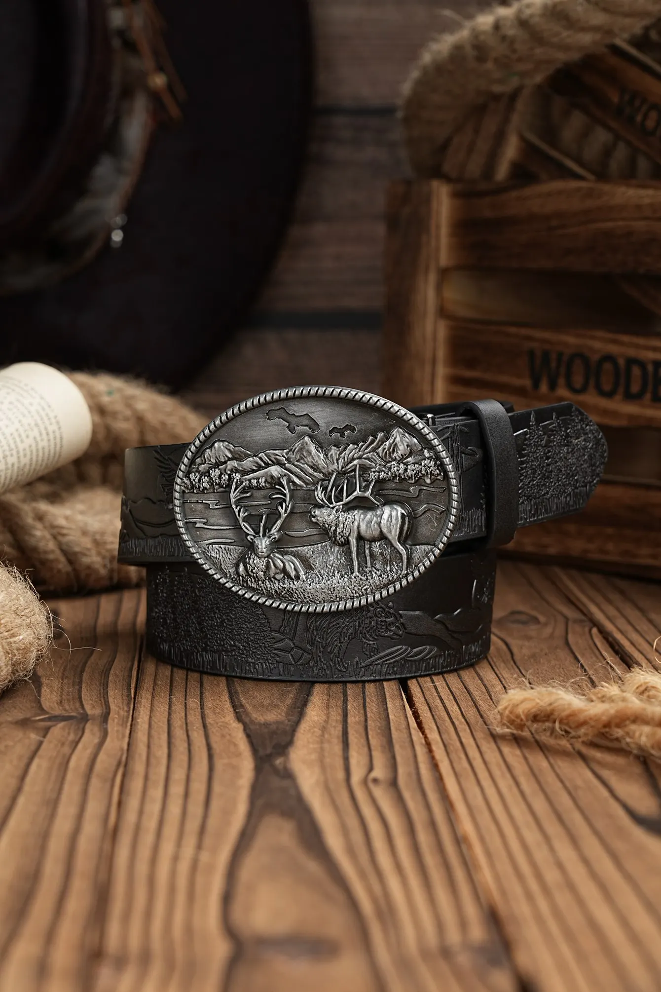 Ein lässiger, individueller und Retro-Gürtel, Kleidungsaccessoire im Western-Stil, Metallschnalle, PU-Gürtel, geeignet für Männer und Frauen. – Detail 3