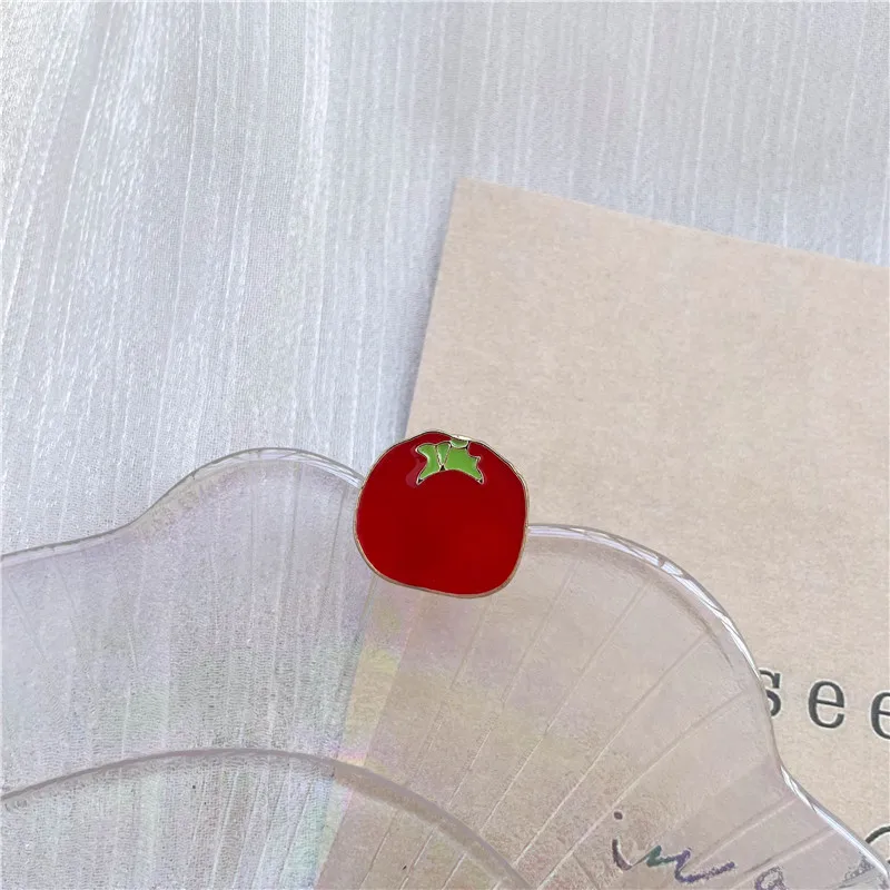 Cute Tomato Enamel Brooch Cartoon Fruit And Vegetable Lapel Badge Men Women Clothes Backpack Accessories Friends Gift Jewelry