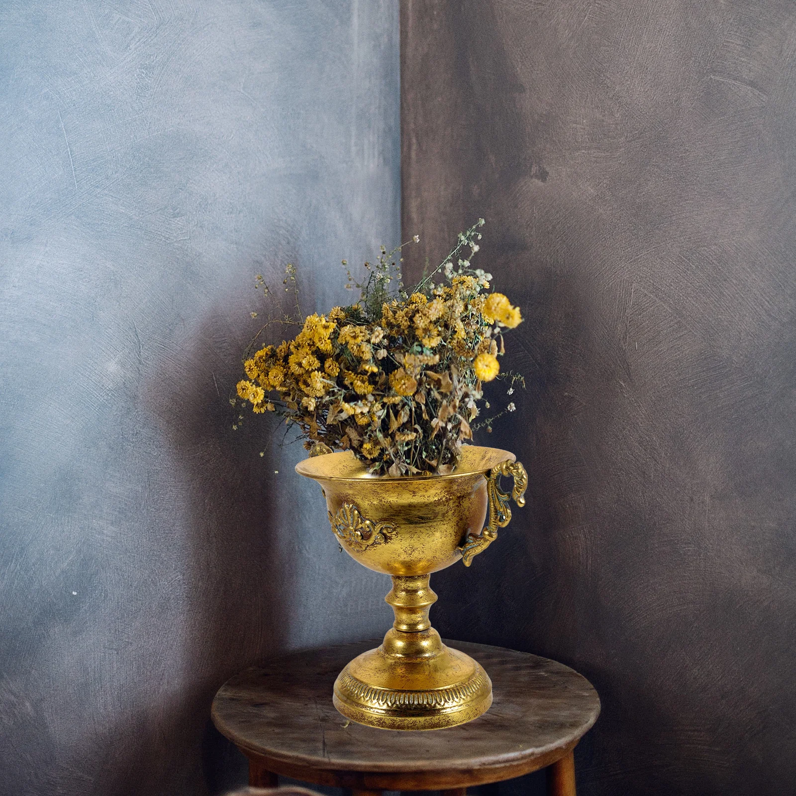 

Vintage Style Iron Urn Planter Retro Metal Flowerpot Home Office Garden Decoration Vase Urn Planter Garden Flower Vase