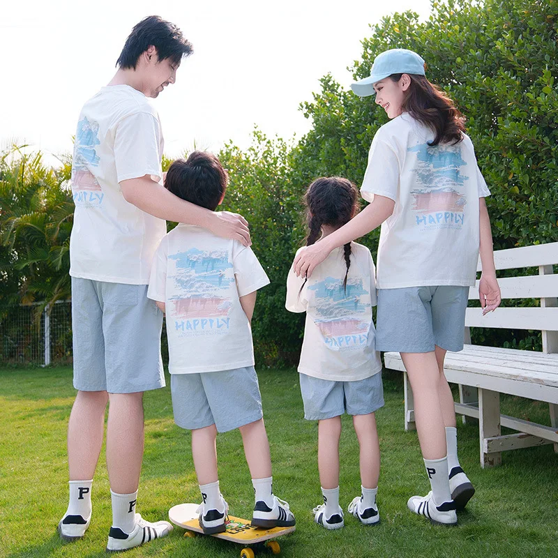 

Family Matching Outfits Father Mother Kids Print T Shirt Cotton Loose Tee Summer Mom Dad Daughter Son Matching Tshirt Clothing