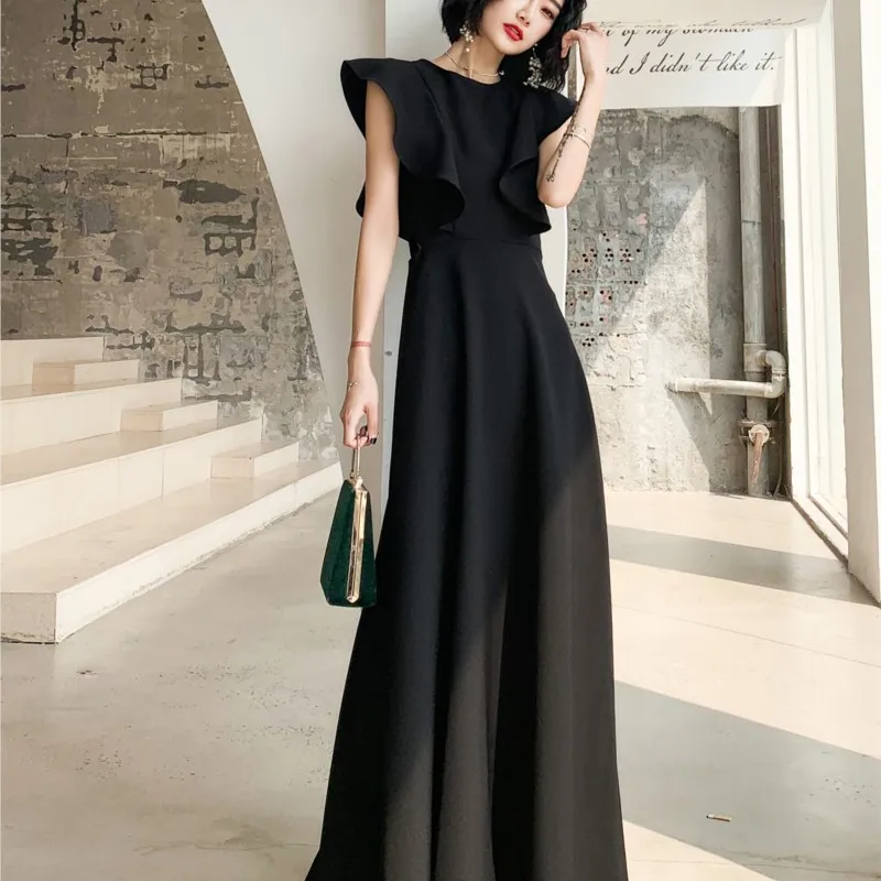 

Usually can wear the host black satin choral performance dress